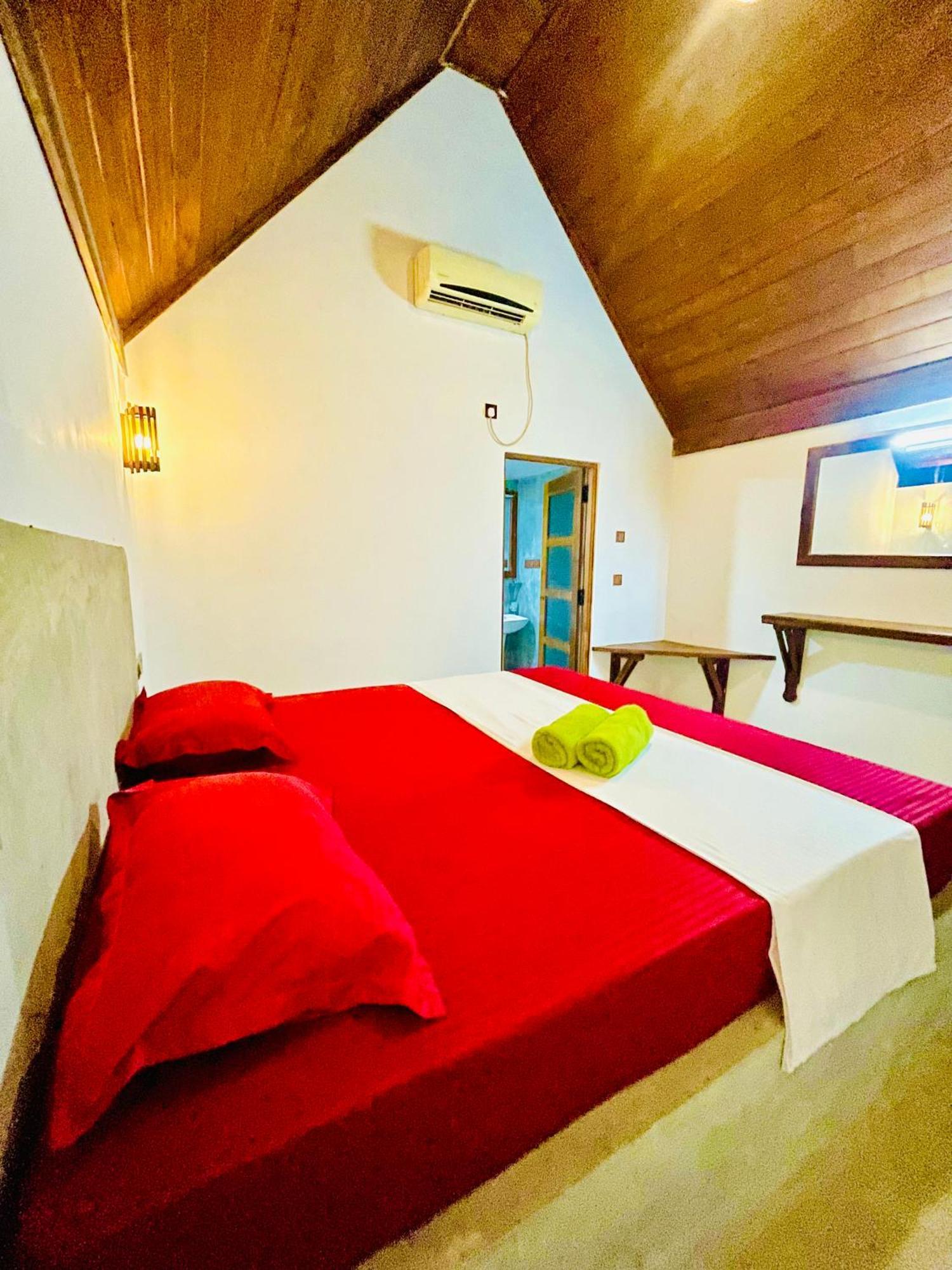 Отель Udawalawa Safari House Удавалаве Экстерьер фото