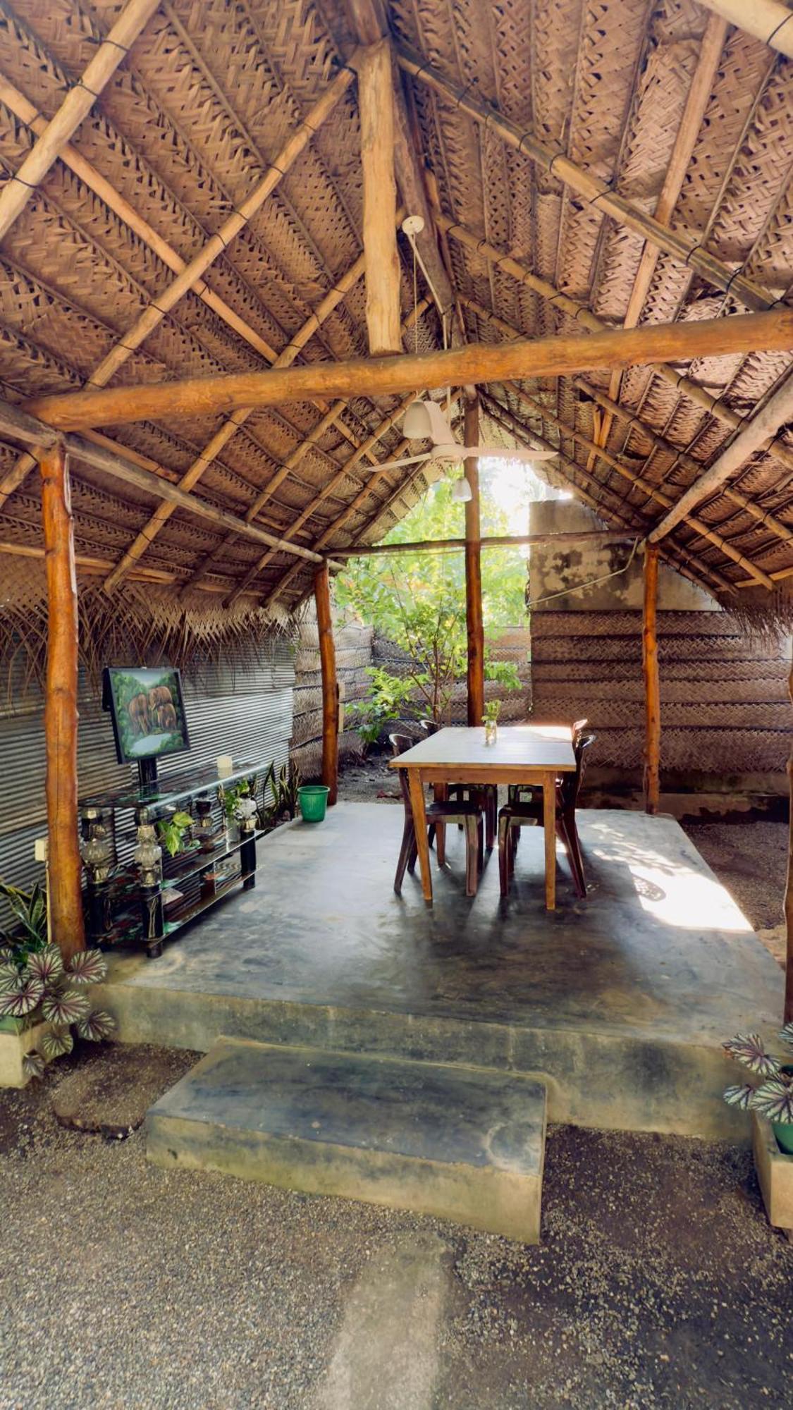 Отель Udawalawa Safari House Удавалаве Экстерьер фото
